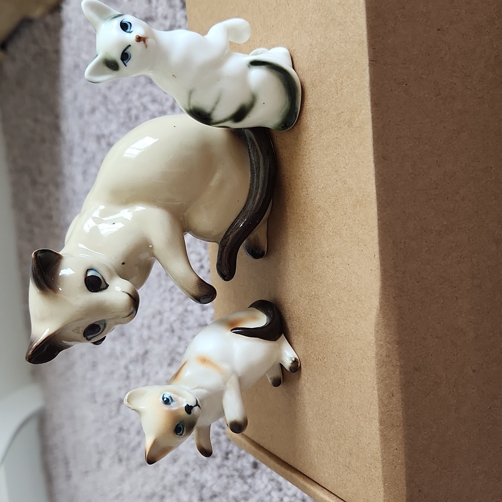3 Vintage Ceramic Cat Figurines